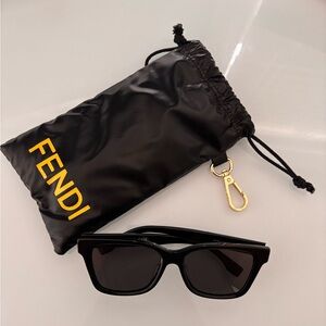 Fendi wayfarer sunglasses, black
